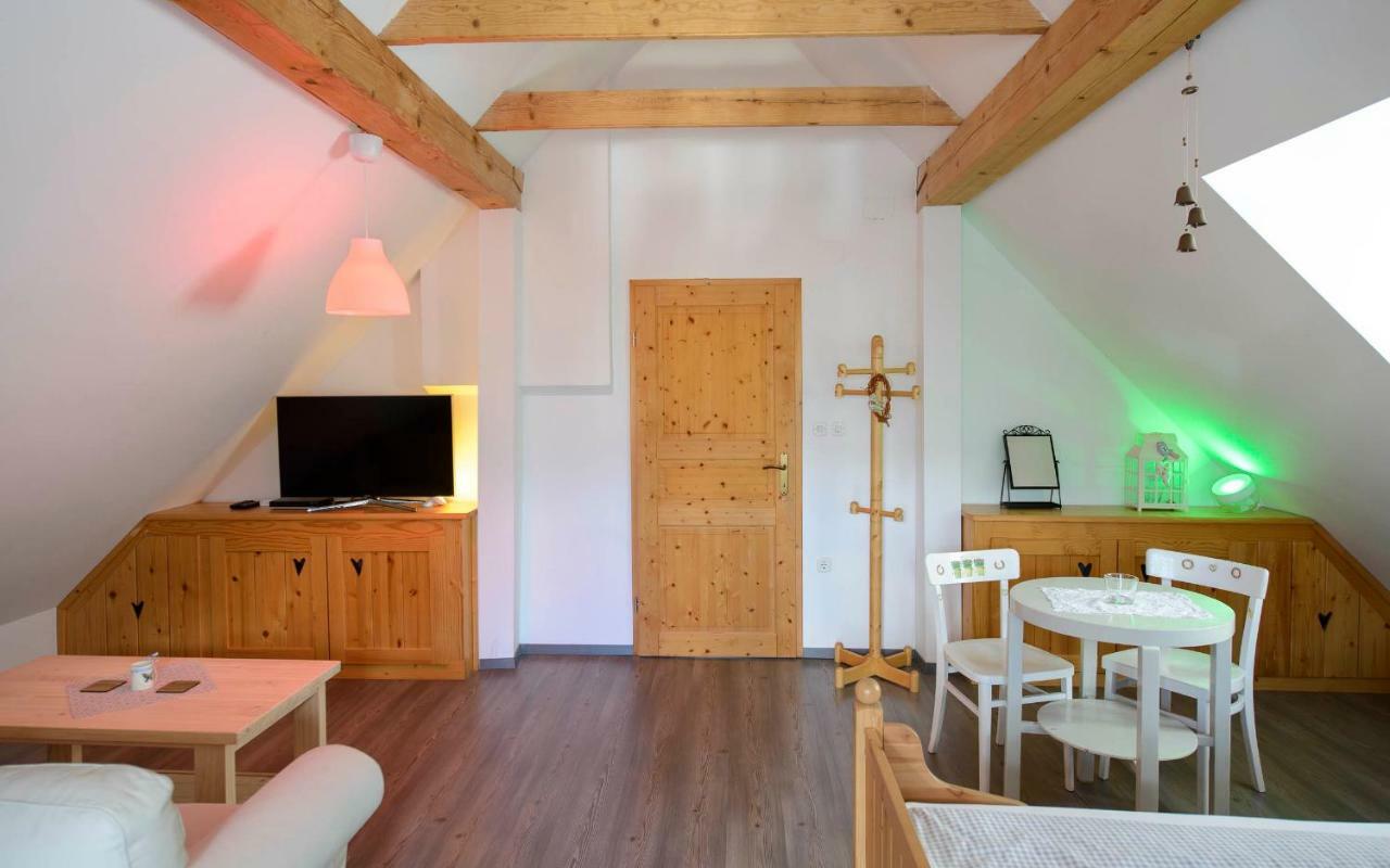 Гостевой дом Rustic House 13 Бохинь Экстерьер фото